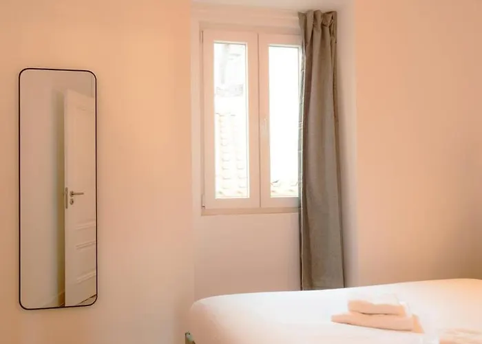 公寓 Stylish 2br Castle View - | By Airnest *