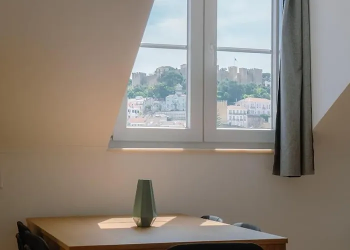 Stylish 2br Castle View - | By Airnest * Лиссабон